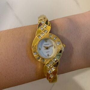 NEW Persona Gold Cuff Bangle Ladies Watch